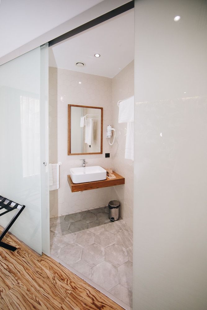 Málaga Premium Hotel Single Room, Balcony 9