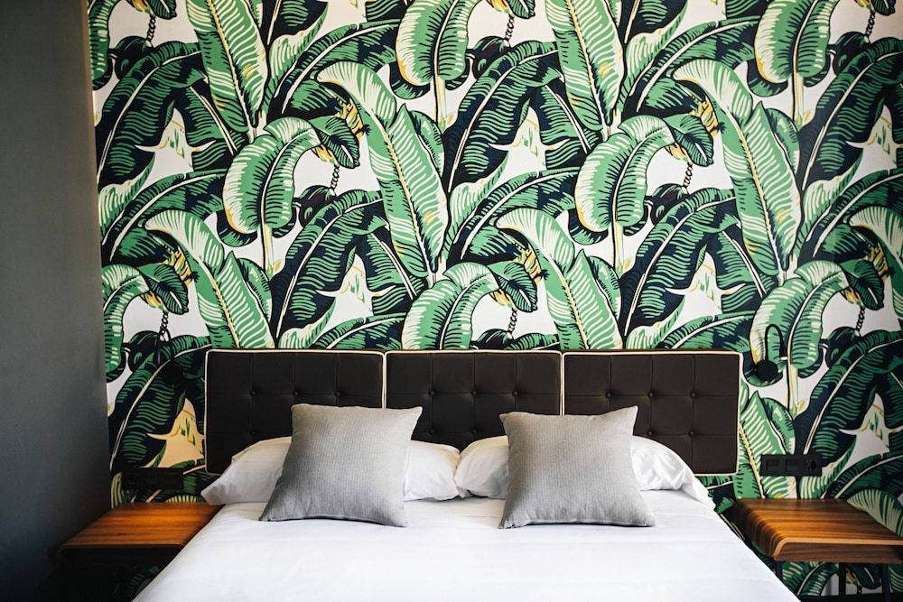 Málaga Premium Hotel Quadruple Room, 1 Bedroom, City View 3