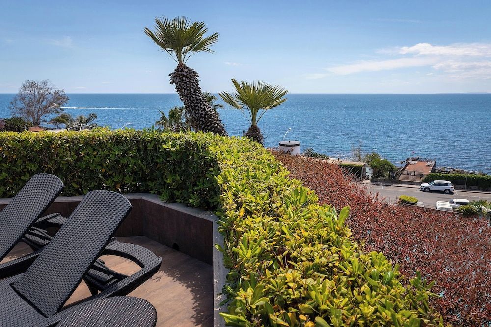 Suite, 1 King Bed, Terrace, Sea View
