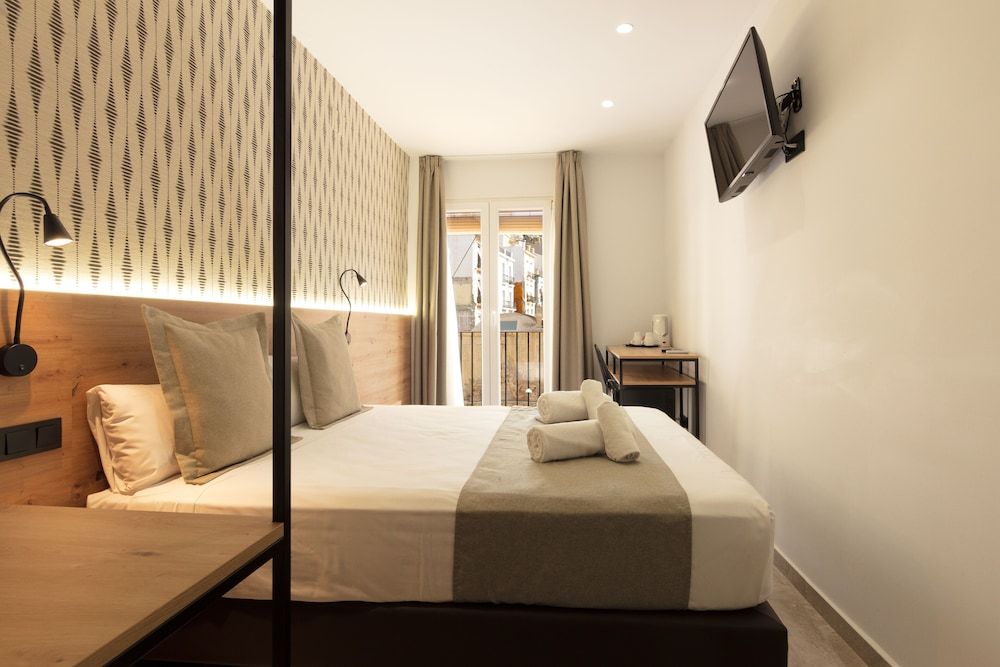 Hotel La Milagrosa Superior Double Room, Balcony, City View 6