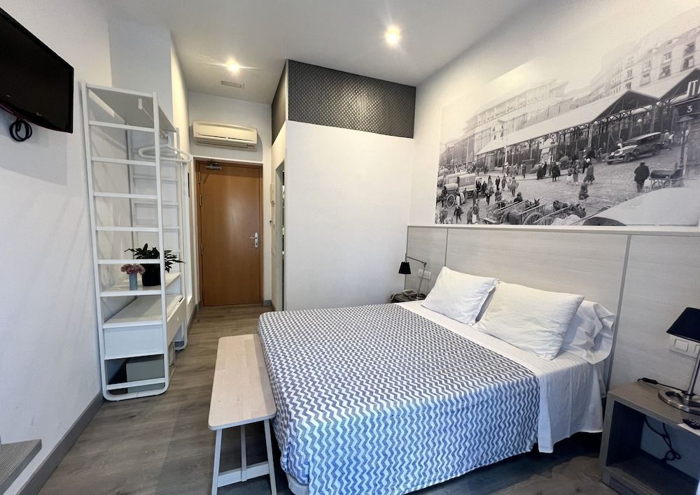 Hostal San Lorenzo Double Room 9