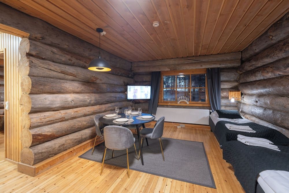 Kuukkeli Log Houses Aurora Resort Standard Apartment -61- Javri 6