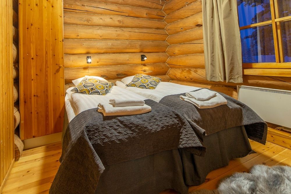 Kuukkeli Log Houses Aurora Resort One-Bedroom Apartment -73- Outa