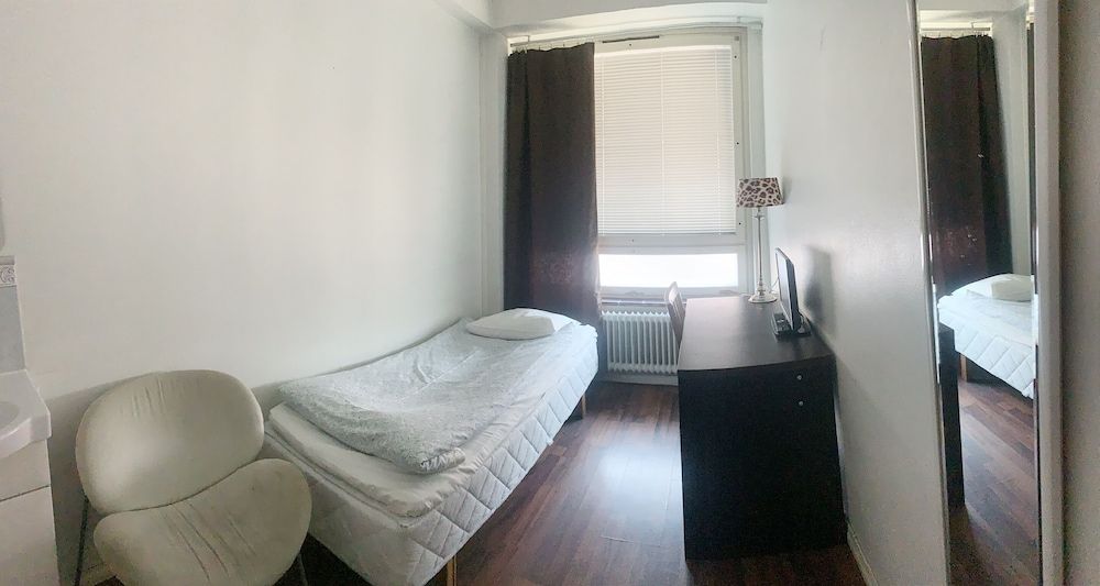 Hostel Harriet Single Room, Shared Bathroom 3