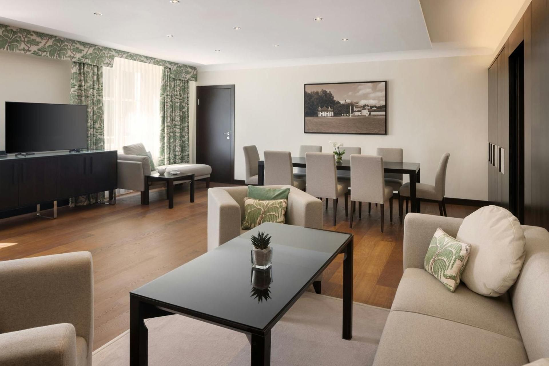 undefined Sheraton Grand Salzburg 10