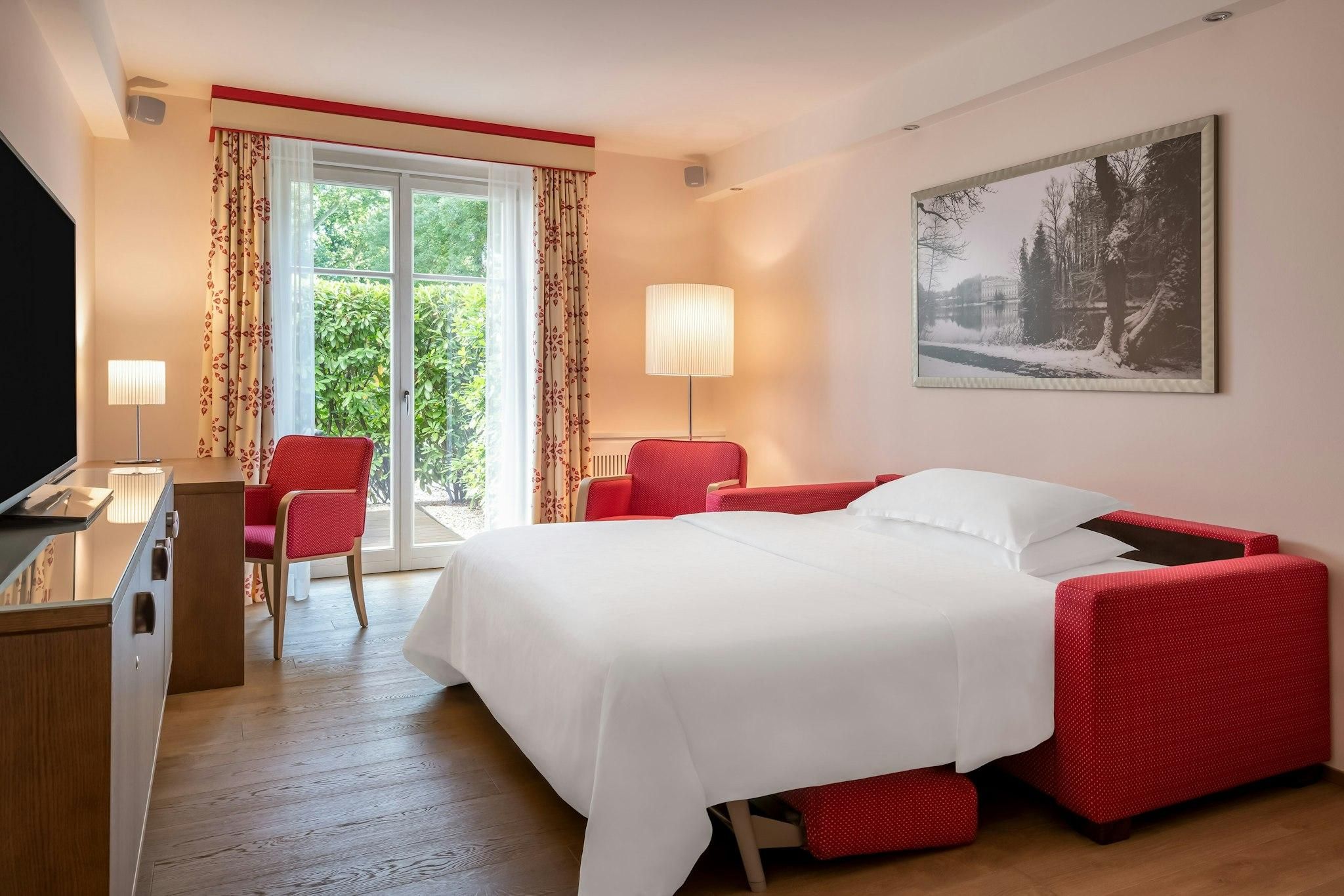 MirabellSuit ETAGE7Access, 1 Bedroom Studio Suite, 1 King, Sofa bed, Park view, Terrace