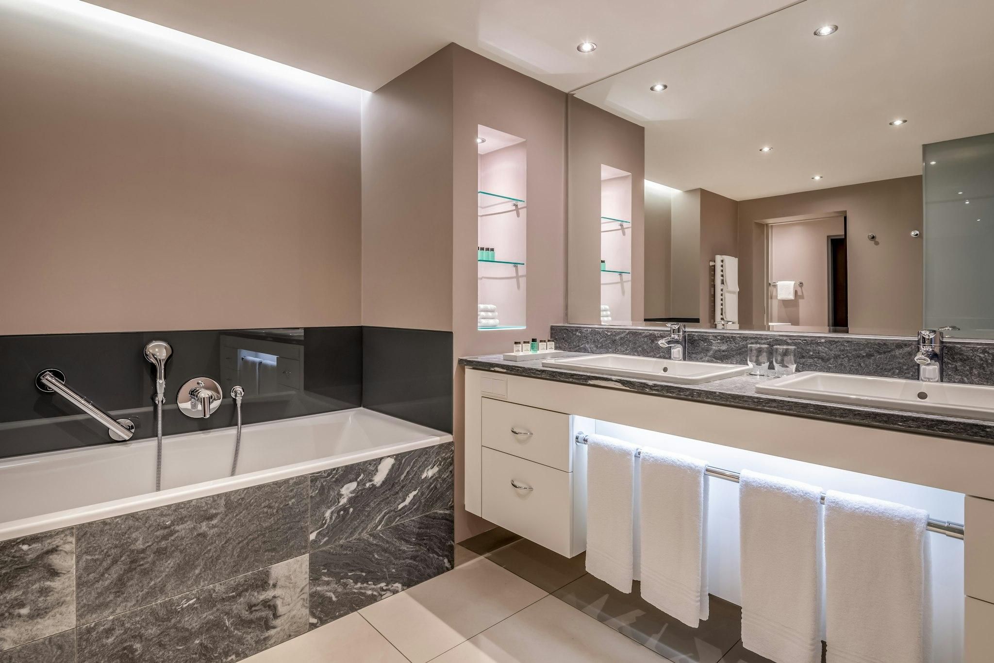 undefined Sheraton Grand Salzburg 6