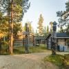 Kuukkeli Log Houses Porakka Inn