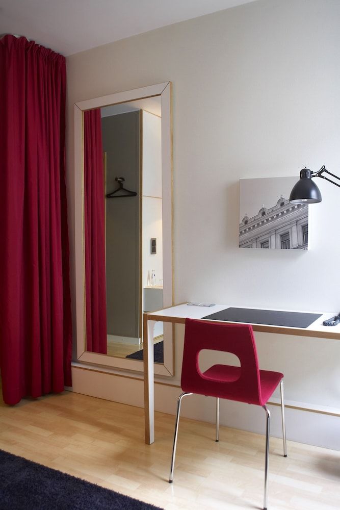 Centro Hotel Turku Queen Room 4