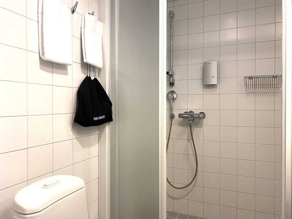 Hotelli Korpilampi Comfort Twin Room 11