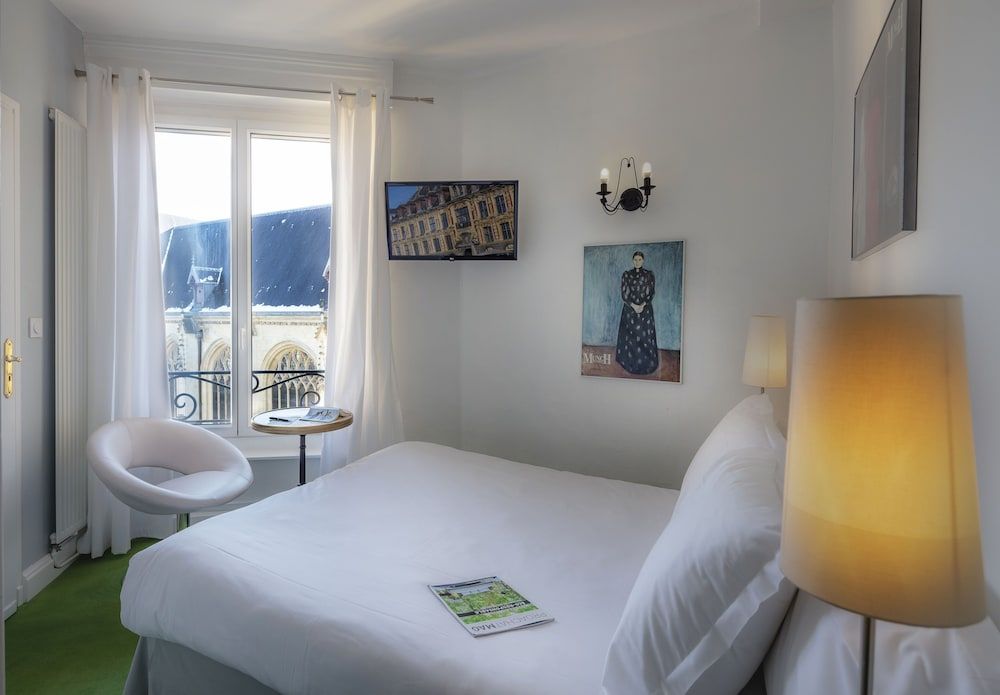 Classic Double Room, Shower