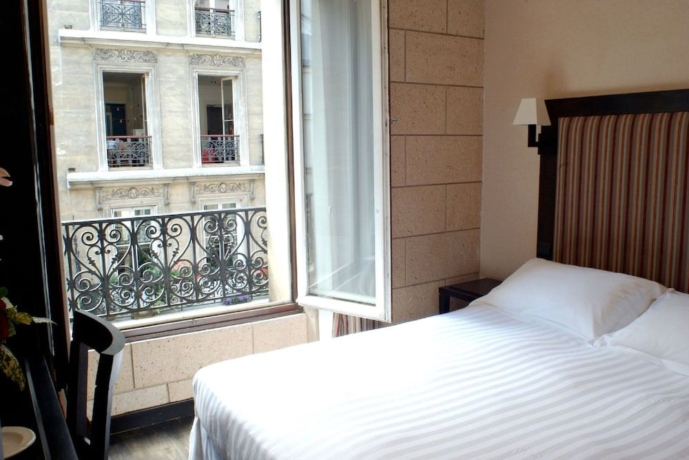 Hotel Europe Saint Severin Paris Double Room 3