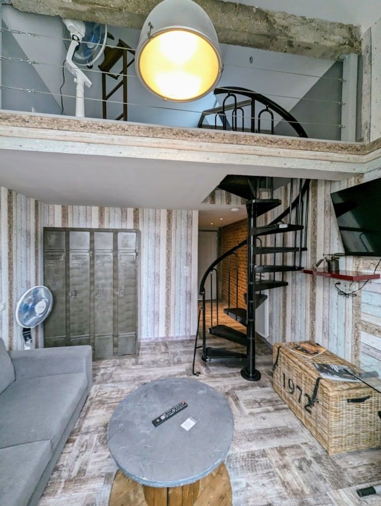 Suite, Ensuite (Suite Industrie)