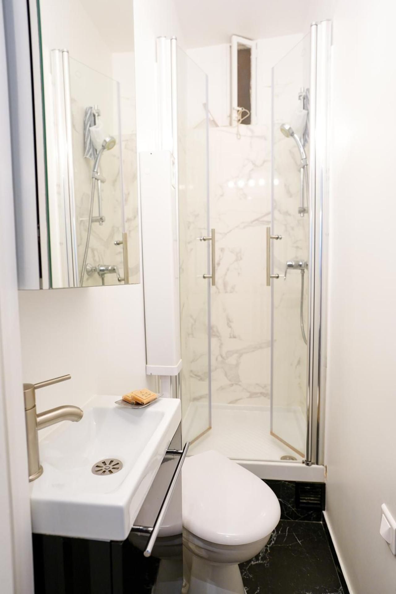 Studio (2 Adults)
