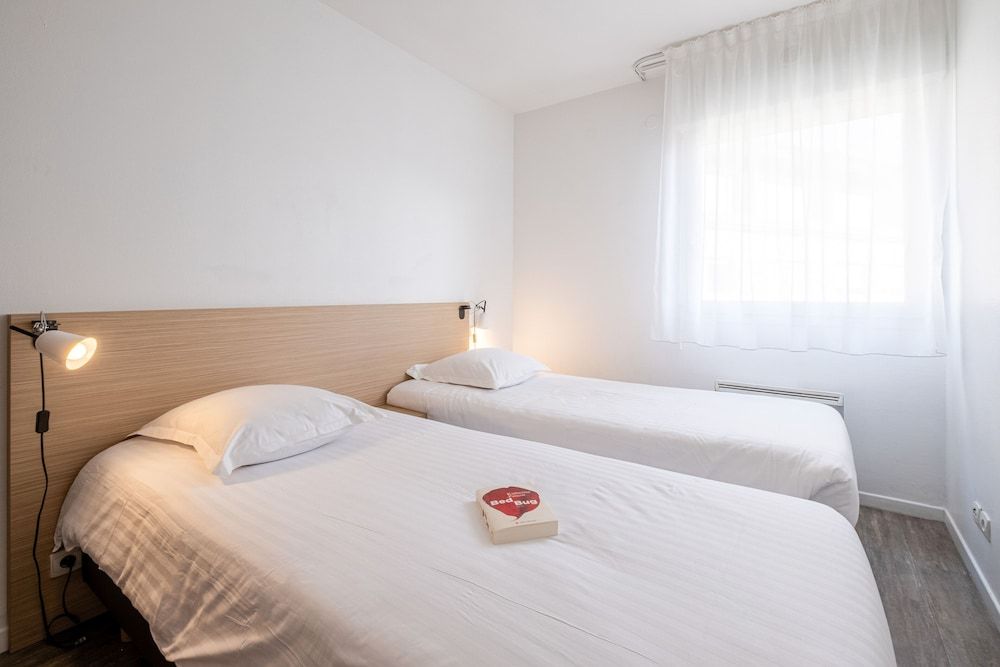Comfort Aparthotel Les Hauts d'Annecy Studio twin 3