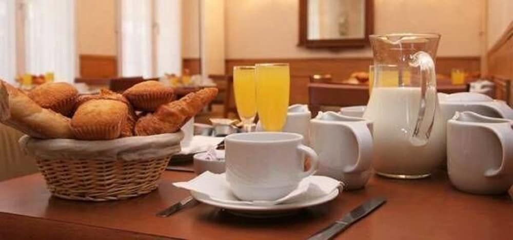 undefined Hotel Montana Paris Lafayette 8