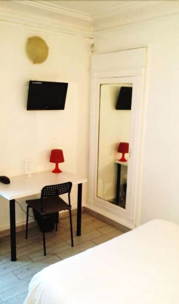 Hotel Montana Paris Lafayette Classic Double Room 3