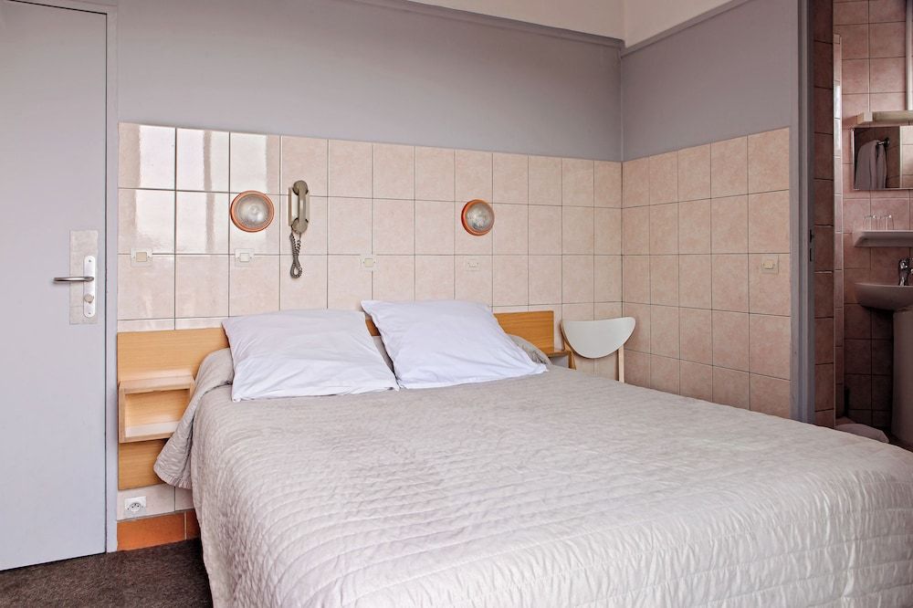 undefined Hôtel de la Comète 4