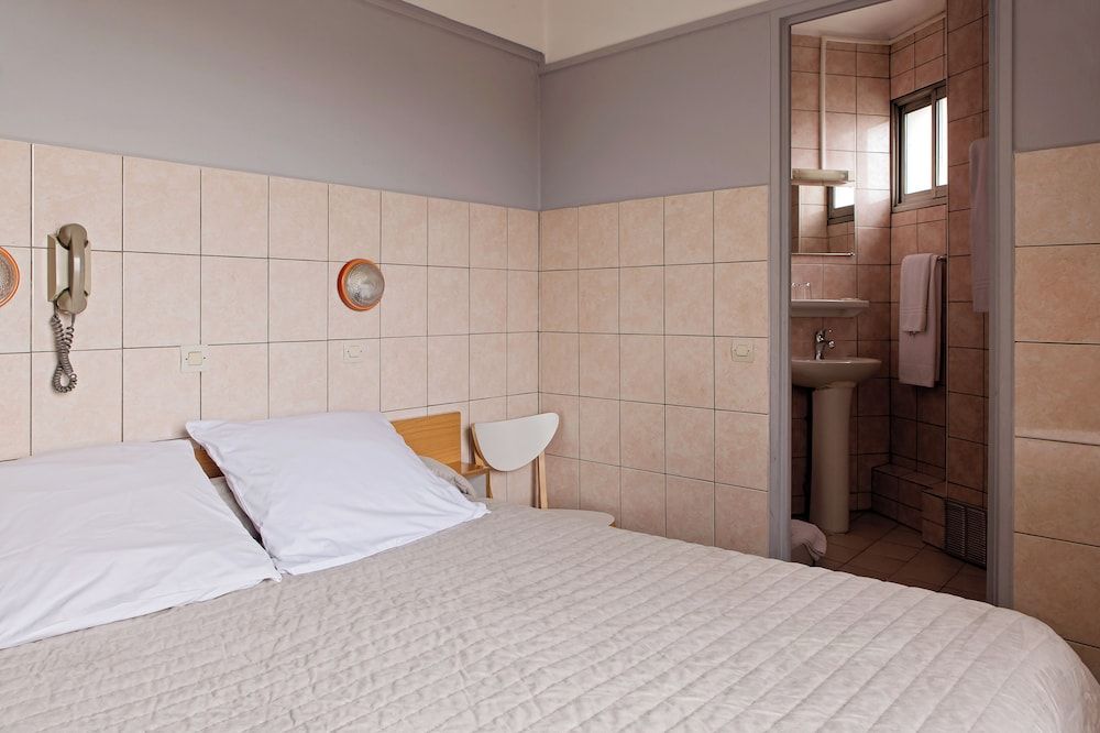 undefined Hôtel de la Comète 5