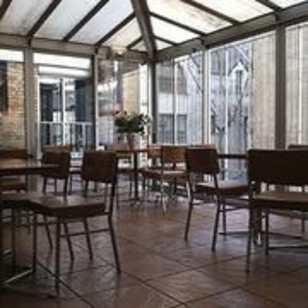 undefined Hôtel de la Comète 5