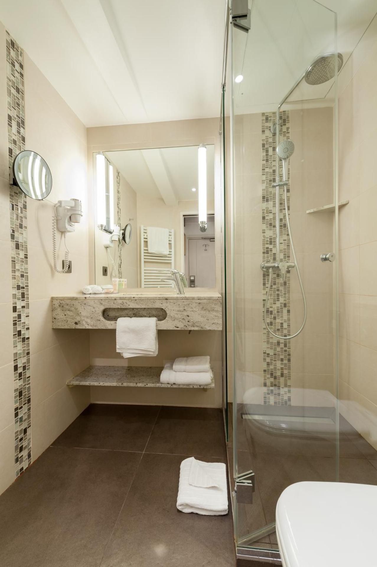 undefined Best Western Plus Hotel Sydney Opera 9