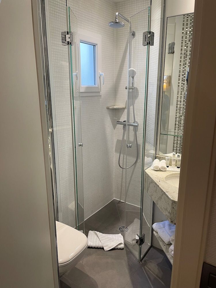 Best Western Plus Hotel Sydney Opera Classic Room, 1 Double Bed, Non Smoking (Small Room) 9