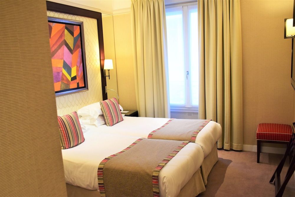 undefined Folkestone Opéra 9