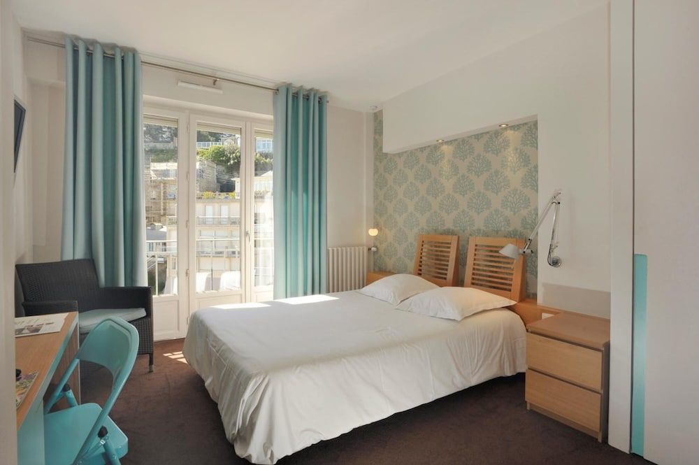 Hotel de la Vallee Superior Double Room, Sea View 2