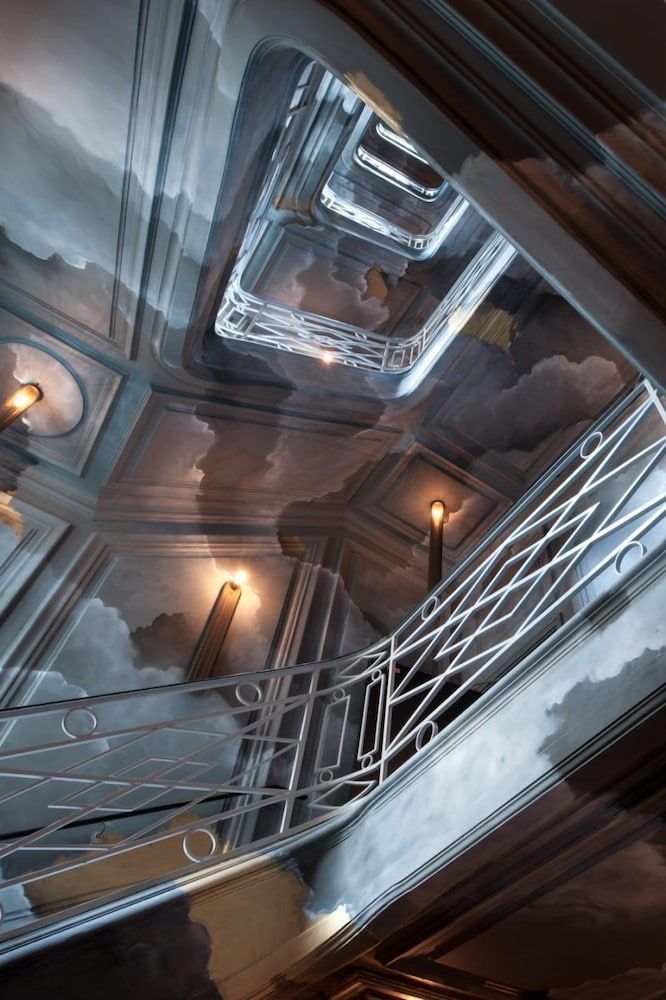 Handrails in stairways