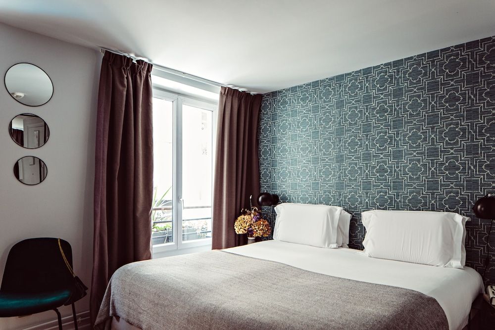 undefined Monsieur Helder 8