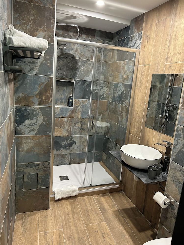 Hôtel & SPA Le Gambetta, Centre-ville, Bergerac Comfort Double Room (160 cm bed) 11