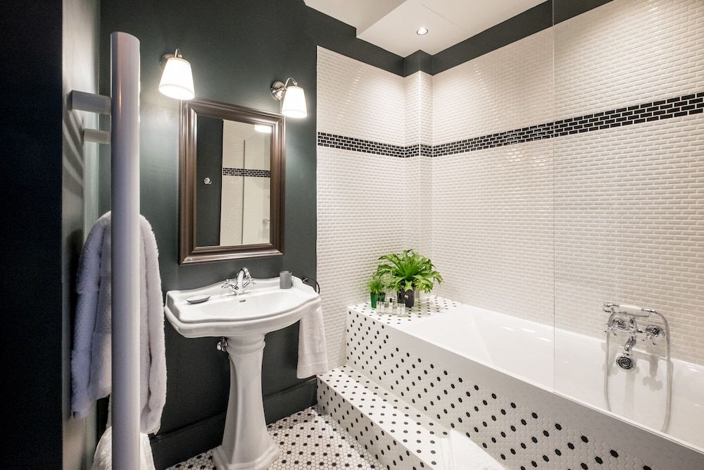 1er Etage SoPi Deluxe Double or Twin Room 12