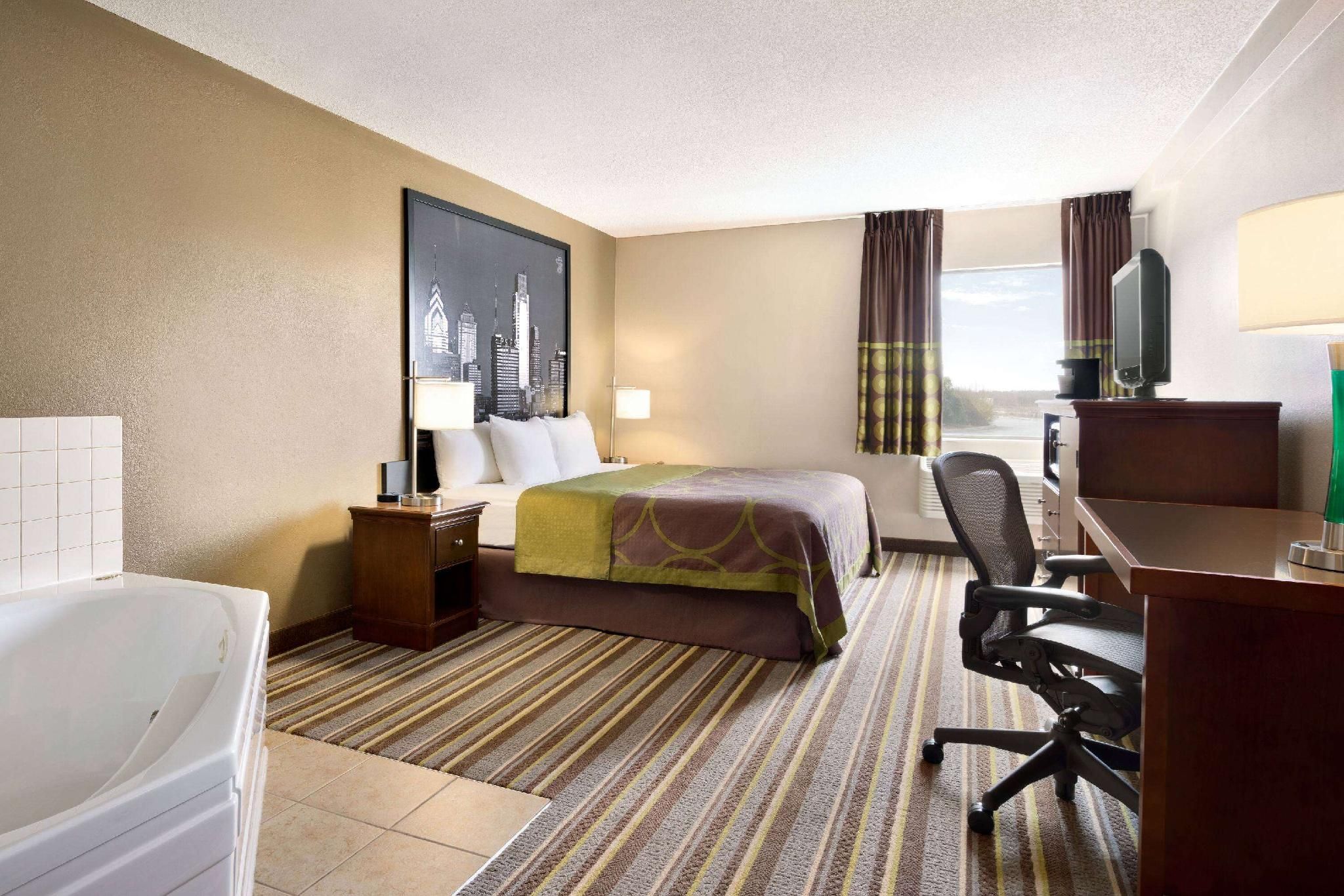 1 King Bed, Deluxe Suite, Non-Smoking