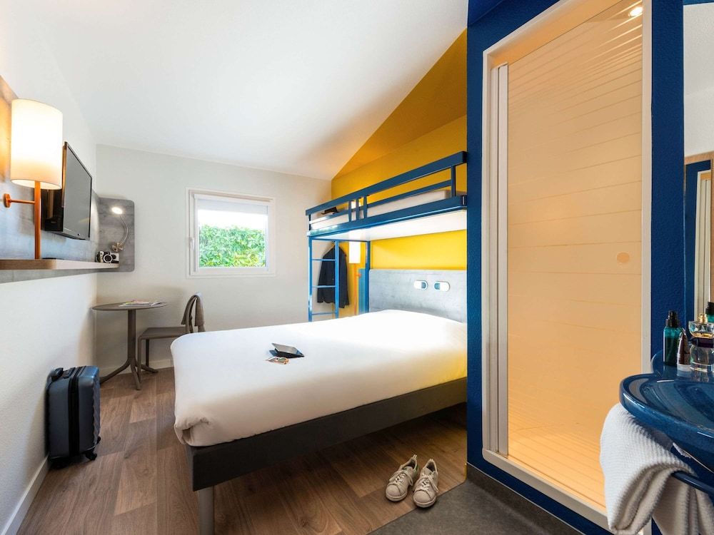 Triple Room, Multiple Beds