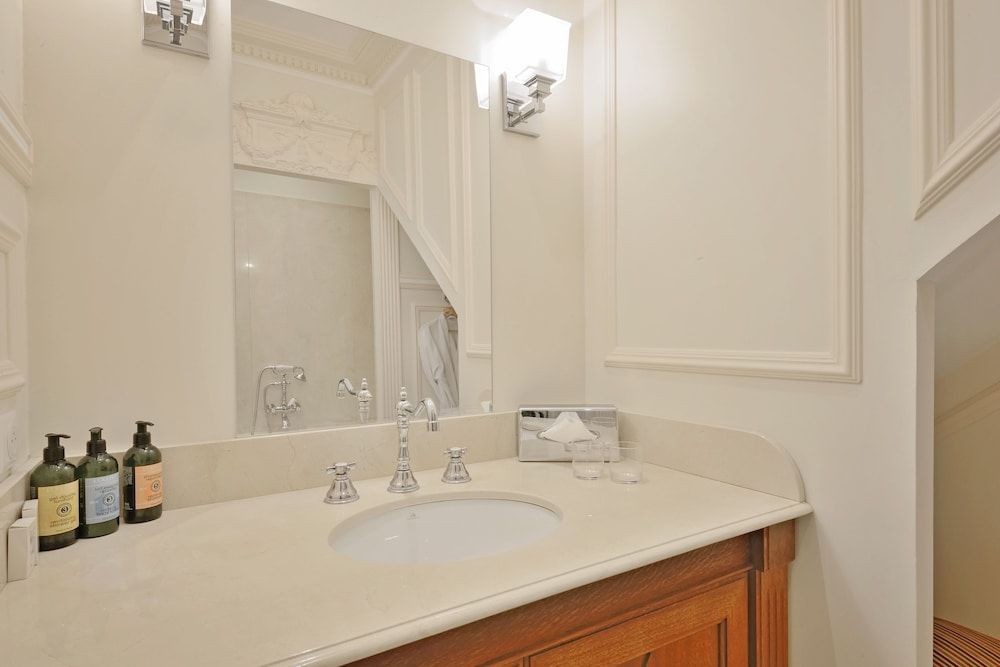 Villa Victor Louis Superior Room 4