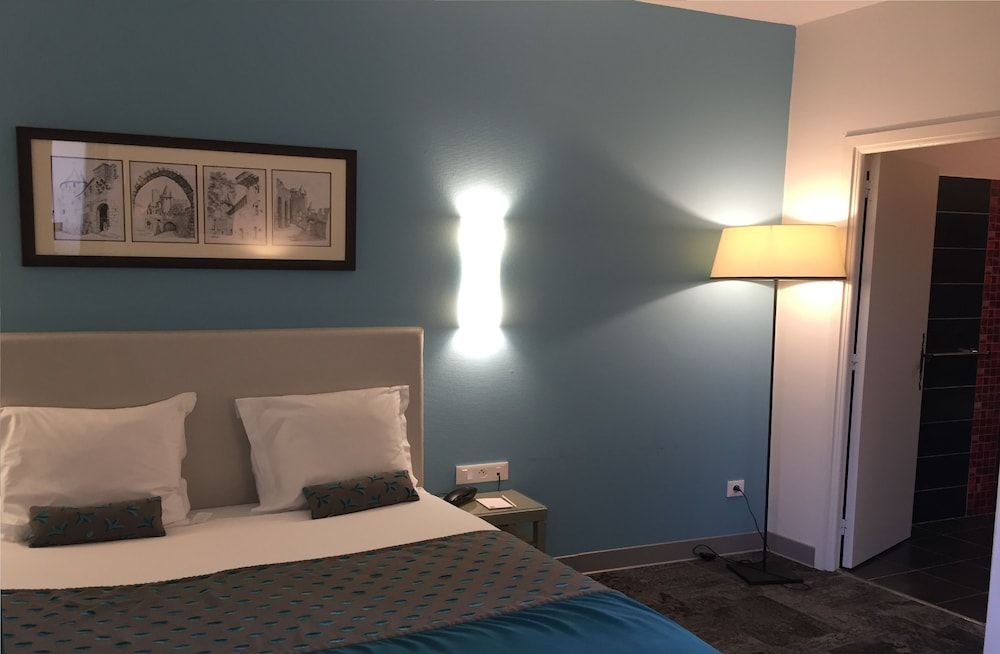 Hôtel Du Pont Vieux Superior Double Room, Private Bathroom, Garden Area 4