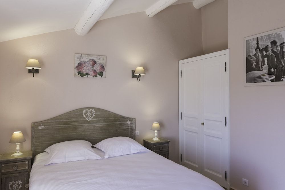 Superior Double Room, 1 Queen Bed, City View, Executive Level