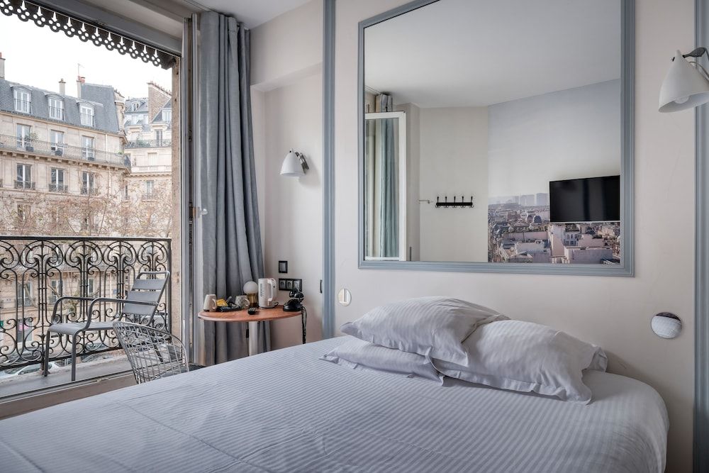 Stella Deluxe Double Room 3