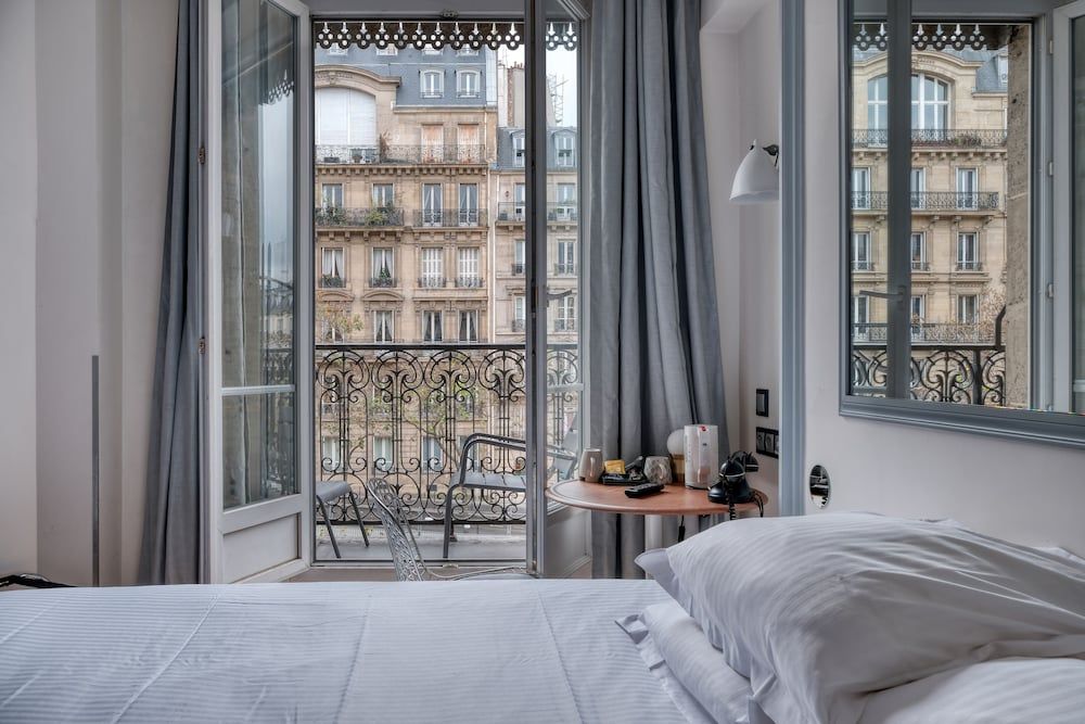 Stella Deluxe Double Room 9