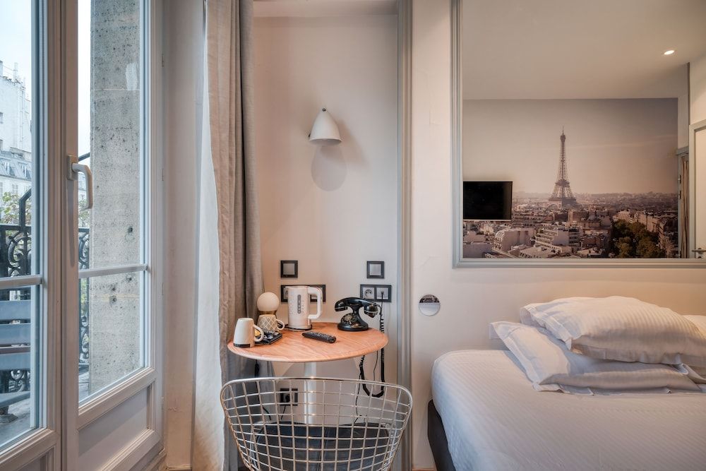 Stella Deluxe Double Room 10