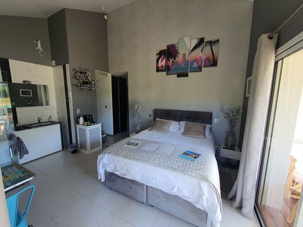 Double Room MIAMI, Golf and Pool View