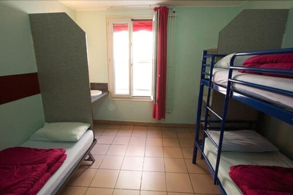 undefined Auberge Internationale des Jeunes - Hostel 5