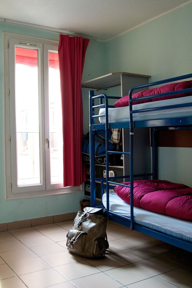 undefined Auberge Internationale des Jeunes - Hostel 2