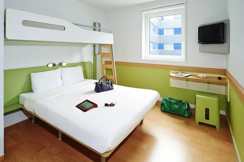 Triple Room, Multiple Beds