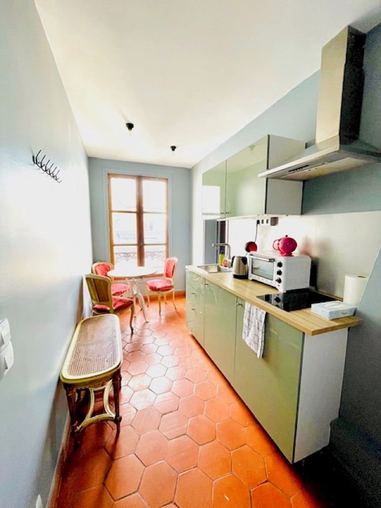 Hotel le Pavillon Standard Apartment, Tower 10