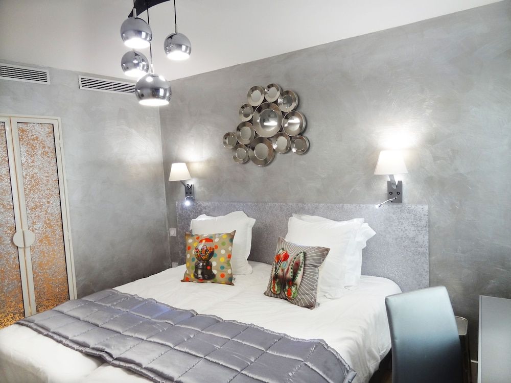 undefined Hotel le Pavillon 4