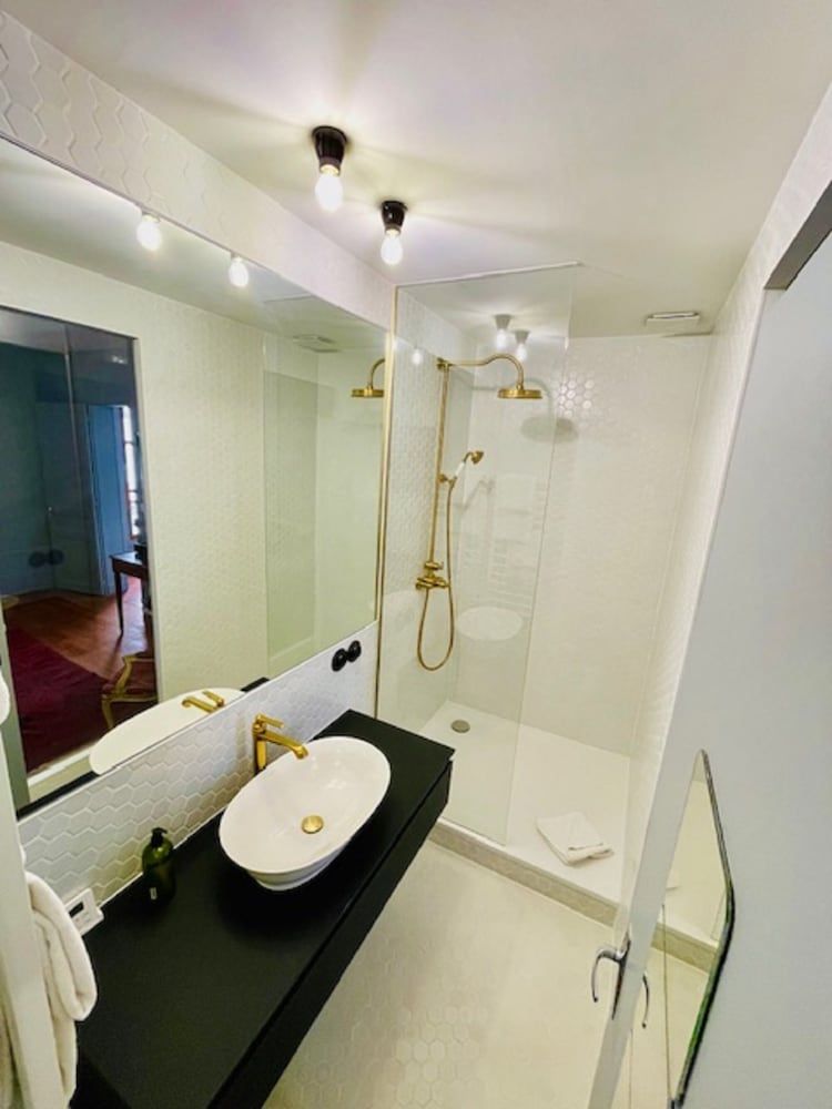 Hotel le Pavillon Standard Apartment, Tower 7