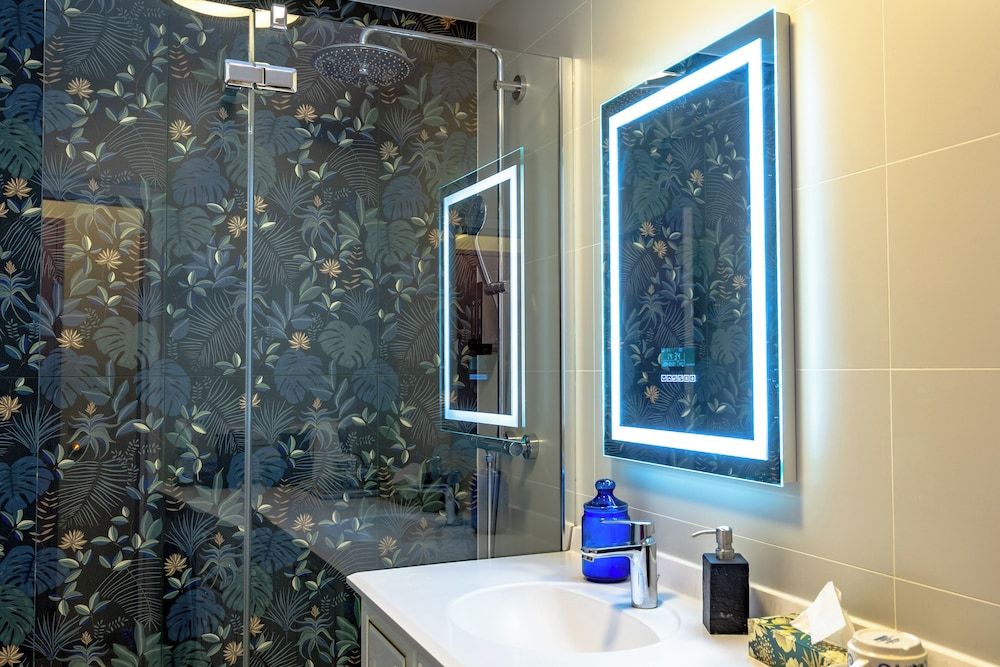 Chambre d'Amis (Chambres d'Hôtes/BnB/Guest House) City Room, 1 Bedroom, Non Smoking, Terrace 14