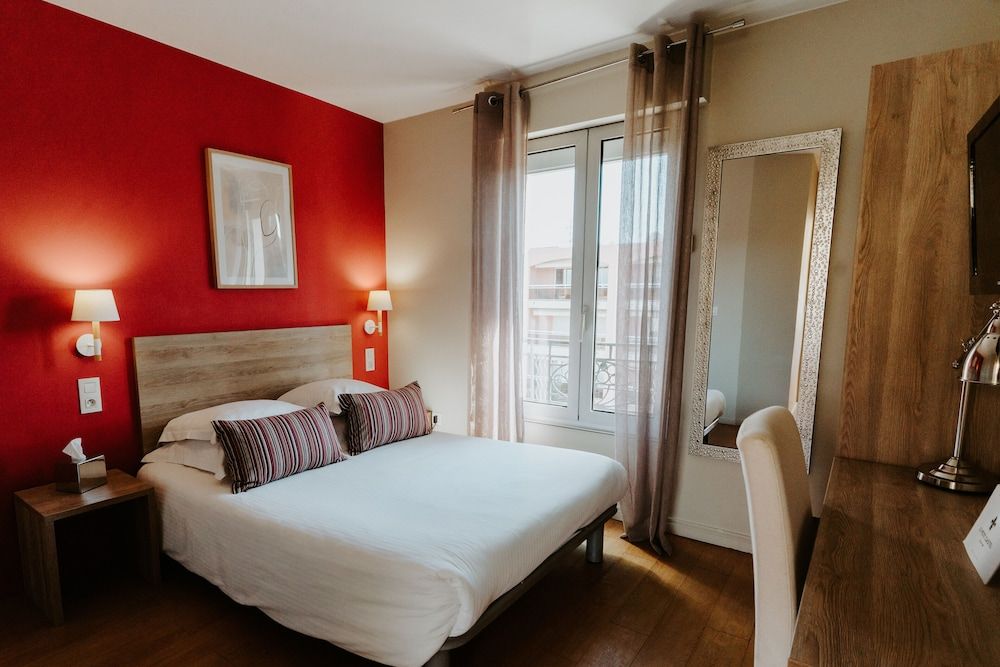 Hotel Le Petit Castel Economy Double Room 8