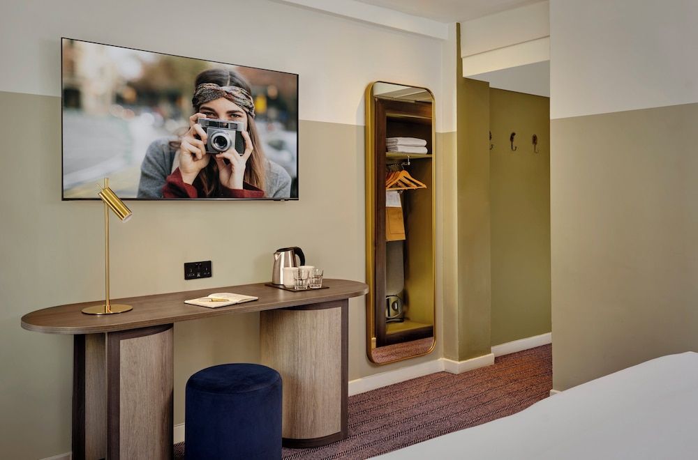 Mount Royal Hotel Edinburgh by The Unlimited Collection Standard Room, 1 Queen Bed (Classic Room, 1 Queen Bed) 7